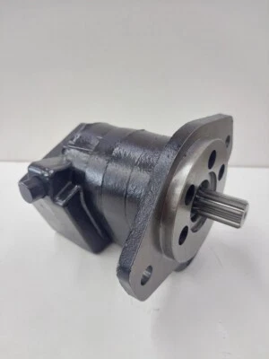 163D70546 Danfoss Gear Pump DE1R-45SH-BC-P13B-15N-152-DU-AN-NNN - Image 1 of 4