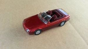 Siku 1011 – Mercedes 500 SL Cabrio, rotmetallic, mint (-) - Bild 1 von 3