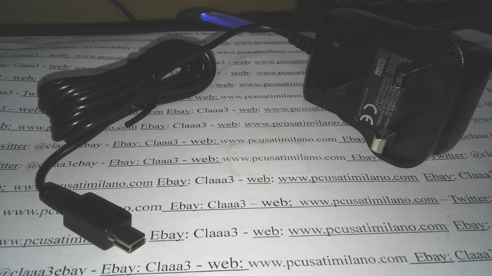 jha050100ub05 tamura 5V 1A htc79h00057-03m Caricabatterie alimentatore USB MINI - Immagine 1 di 1