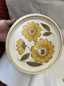 Dinner Plate Vtg 70s Mikasa Light N Lively Happy Mod Yellow Flowers 10 1/2 “ - Picture 1 of 6