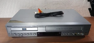 Sanyo DVW-7000 DVD-Player & Video Cassette Recorder Kombiplayer VHS & DVD - Bild 1 von 13