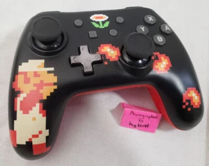Controlador USB con cable mejorado Nintendo Switch PowerA NES 8-Bit Fire Suit Mario - Imagen 1 de 7