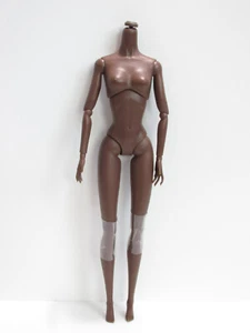 MUÑECA POPPY PARKER 1.5 TONO A OSCURO CUERPO MODA REALEZA INTEGRIDAD JUGUETES - Imagen 1 de 2