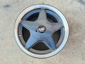 1x Alliage Arc Adb 74 7Jx15 Et 35 Lk 5x112 avec Couvercle Gris Mercedes - Imagen 1 de 1