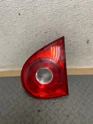 Luz trasera interior maletero Volkswagen Golf 2006-2009 pasajero derecho Rh C5489 DG1 Foto 1 de 4