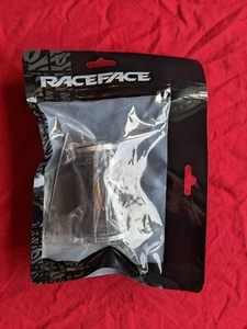 Race Face PF30 BB Bottom Bracket 30mm axle 68/73mm 46mm NEW - Picture 1 of 10