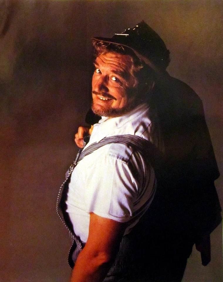 BOXCAR WILLIE country clipping 1980s color photo Grand Ole Opry overalls hobo - Image 1 of 1