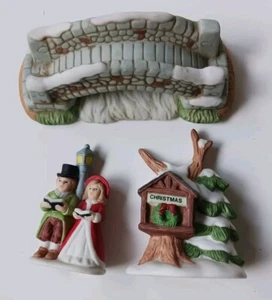 Vintage Homeco Winter Holiday Christmas Mini Scene With People, Bridge And Tree - Picture 1 of 6
