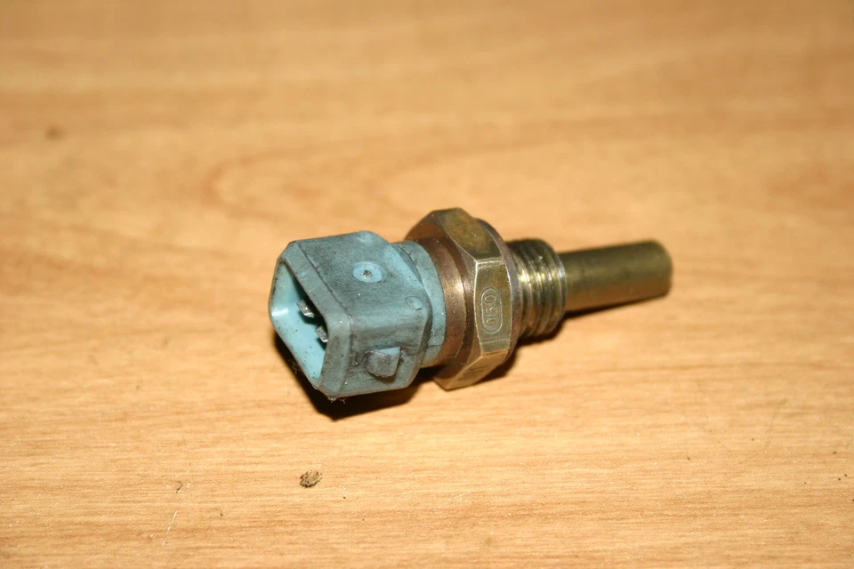  1992 Saab 900 2.0L Turbo & 2.1L Cooling System Engine ECT Temperature Sensor - Image 1 of 1