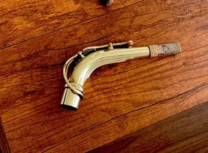 Yamaha YAS-62 Purple Logo Altsaxophon Hals 80er Jahre. RAR - Bild 1 von 7