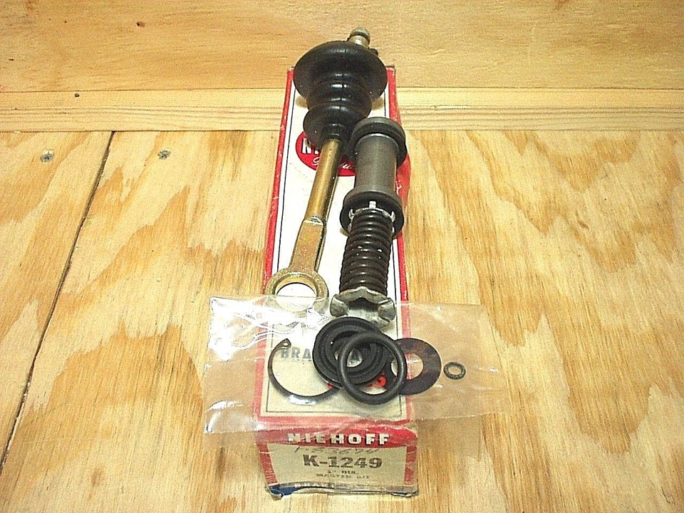 Camión Ford 1973 1974 1975 3/4 toneladas F250 cilindro maestro kit de reconstrucción K-1249 ¡Nuevo de Lote Antiguo! Foto 1 de 1