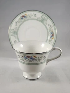 WEDGWOOD BONE CHINA MADE IN ENGLAND AGINCOURT GREEN R-4471 TEA CUP & SAUCER SET - Picture 1 of 11