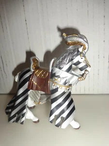 NUEVO CON ETIQUETA CABALLO PAPO Figura Fantasía Medieval Mundo 2006 - Imagen 1 de 2