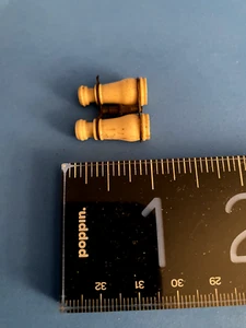 ANTICO binocolo in osso FRANCESE miniatura casa delle bambole RARO accessorio bambola 1 pollice - Foto 1 di 8