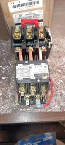 SQUARE D 8911 DPS O23V02 Definite Purpose Starter New #2 - Picture 1 of 4
