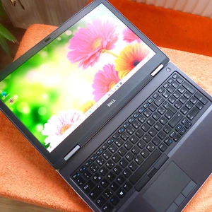 Dell 7540 ELITE WORKSTATION 15 Zoll 4K UHD Intel Core i9 OCTA I 2x SSD Precision - Bild 1 von 19