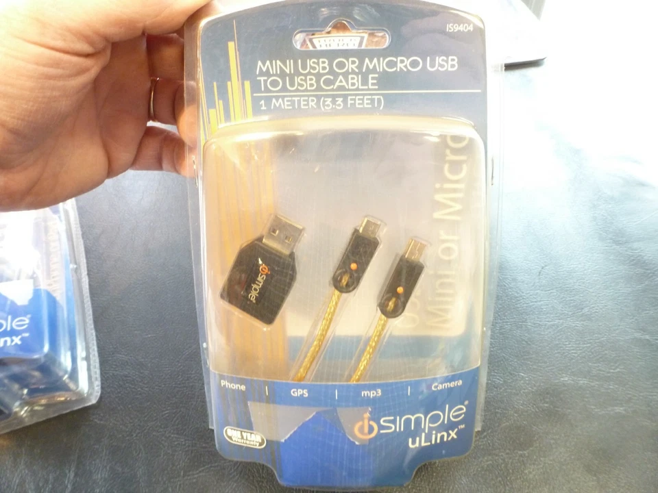 iSimple IS9404 uLinx Universal Mini/Micro-Usb Charger W/ Connector Cable 40-Inch - Image 1 of 3