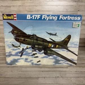 Revell 1/48 B-17F Flying Fortress Bomber Modellbausatz Skill Level 2 - Bild 1 von 12
