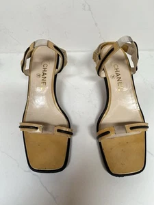 Chanel Open Toe Beige Patent + Black Trim 2" Kitten Heel Slingback Sandals 40 9 - Picture 1 of 13
