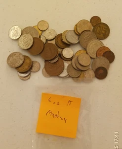World Coin Grab Bags 6 oz bag includes Metro, Game Tokens Many Countries VTG - Picture 1 of 4