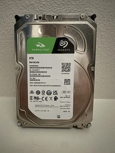 Disque dur SATA ST8000DM004 SEAGATE BARRACUDA 8 To 5,4 K 6 Gbit/s 3,5" 2CX188-568 - Photo 1/2