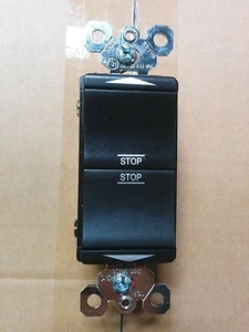 P&S Pass & Seymour Decorator Double Throw Center Off Maintained Switch 15A Black - Picture 1 of 3