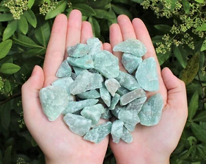 Green Aventurine Rough Natural Chips, 0.5 - 1.25": Choose Ounces or lb Loose - Bild 1 von 10