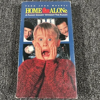 Home Alone (1990) VHS - MaCaulay Culkin, Joe Pesci, Daniel Stern - Christmas - Image 1 of 4