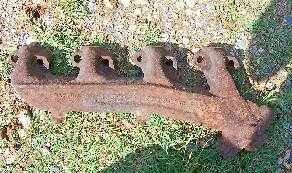 Coletor de escape 1980 - 1985 Ford Mustang Capri ORIG 255 302 LH - Imagem 1 de 1