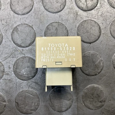 2004-2006 Lexus RX 330 Turn Signal Flasher Relay OEM - Image 1 of 4