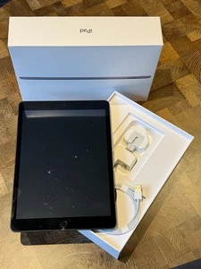 Apple iPad 7th Generation 32GB Space Grey MW742B/A - NEEDS REPAIRS  - Picture 1 of 7