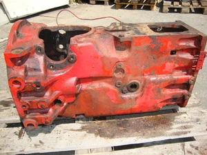Zwischengehäuse Kupplungsglocke vom Güldner G50 S Traktor Schlepper - Bild 1 von 6