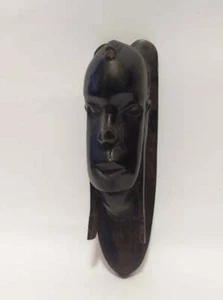 Statuina maschera donna testa tribale in legno intagliato a mano africana vintage da appendere al muro - Foto 1 di 9