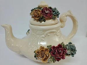 Antigua Tetera de porcelana ARTE MANISES Años 50/60. Estilo Vintage & Kitsch. - Imagen 1 de 7