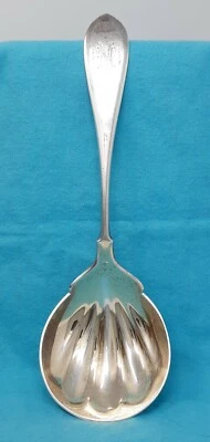Beautiful Gorham Mothers Sterling Berry Spoon, 9", 3.64 Troy Ounces - Image 1 of 4