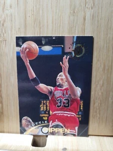 SCOTTIE PIPPEN🏆#33 Topps Stadium Club 1994-95 NBA Card🏆FREE POST - Picture 1 of 2