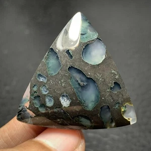 Amygdaloidal Agate Cabochon 36x36x7mm Rounded Triangle Shaped 50 ct - Picture 1 of 6