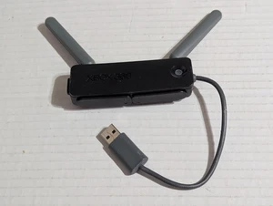 Adaptador de red inalámbrico N oficial OEM Xbox 360 WiFi antena doble modelo 1398 - Imagen 1 de 2