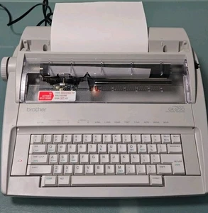 Macchina da scrivere Brother GX-6750 elettronica portatile corretta - testata LEGGI! - Foto 1 di 7