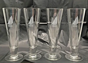 Vier (4) Maritim Flared Pilsner Biergläser geätzt Segelboot 9 Zoll Bar 16 Unzen - Bild 1 von 6