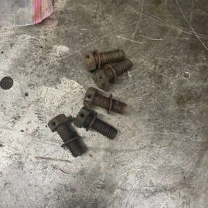 Dana 18 Front Output Housing Bolt Kit For Safety Wire - Picture 1 of 3