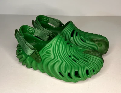 Zueco utilitario verde para niños X Salehe Bembury The Pollex talla J 3 Foto 1 de 4