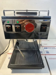 Seltene PASQUINI Livietta T2 Espressomaschine *schaltet sich ein* - Bild 1 von 12