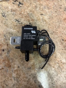 Siemens 265-1027, 3-Wege-Elektro-Pneumatikventil, 24 VAC, 50 PSI Max - Bild 1 von 2