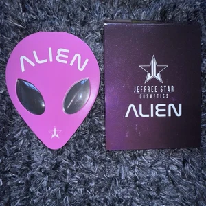 Jeffree Star Alien Eyeshadow Palette space 18 Discontinued RARE Brand New - Picture 1 of 3