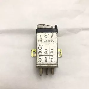 Mercedes-Benz W124, W201 OVP, Over Voltage Protection Relay A 2015403245 | OEM - Picture 1 of 7