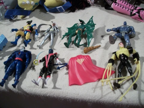 Marvel Toy Biz  and dc   90s Action Figures Lot Cover