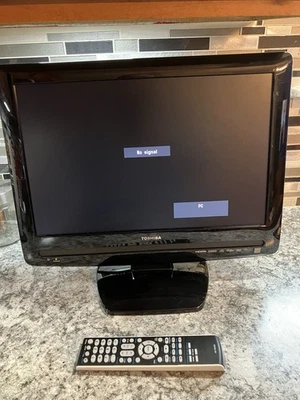 Toshiba 19LV505 19" 720p HD LCD Television w/DVD Player & Remote Control - Image 1 of 4