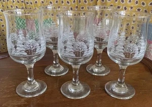 5er Set - 10 Unzen Glaskelche, weiß gefrostet Weihnachtsbäume, Goldrand, Libbey - Bild 1 von 8