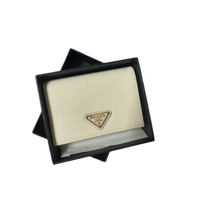 Portafoglio Prada in pelle Saffiano bianca con scomparti interni - Immagine 1 di 4